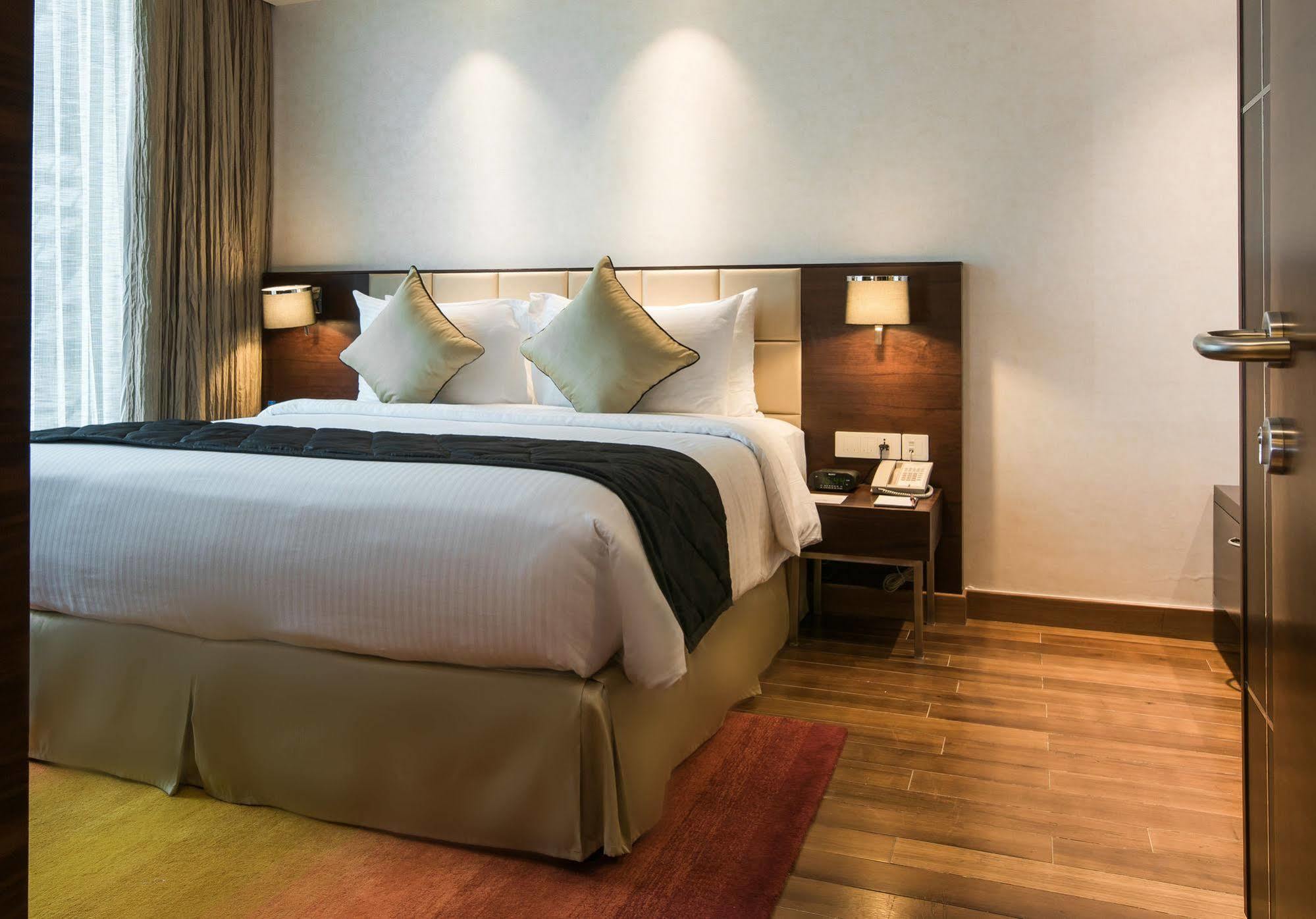 Howard Johnson By Wyndham, Hebbal, Bengaluru Dış mekan fotoğraf