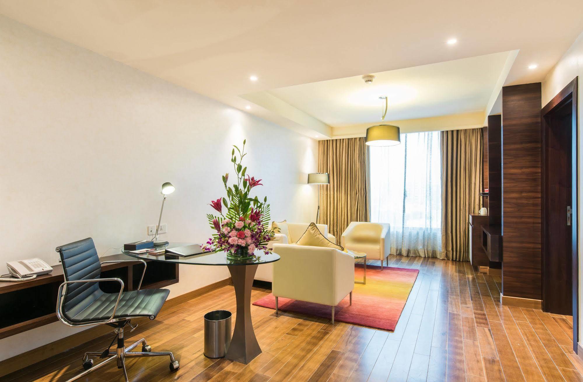 Howard Johnson By Wyndham, Hebbal, Bengaluru Dış mekan fotoğraf